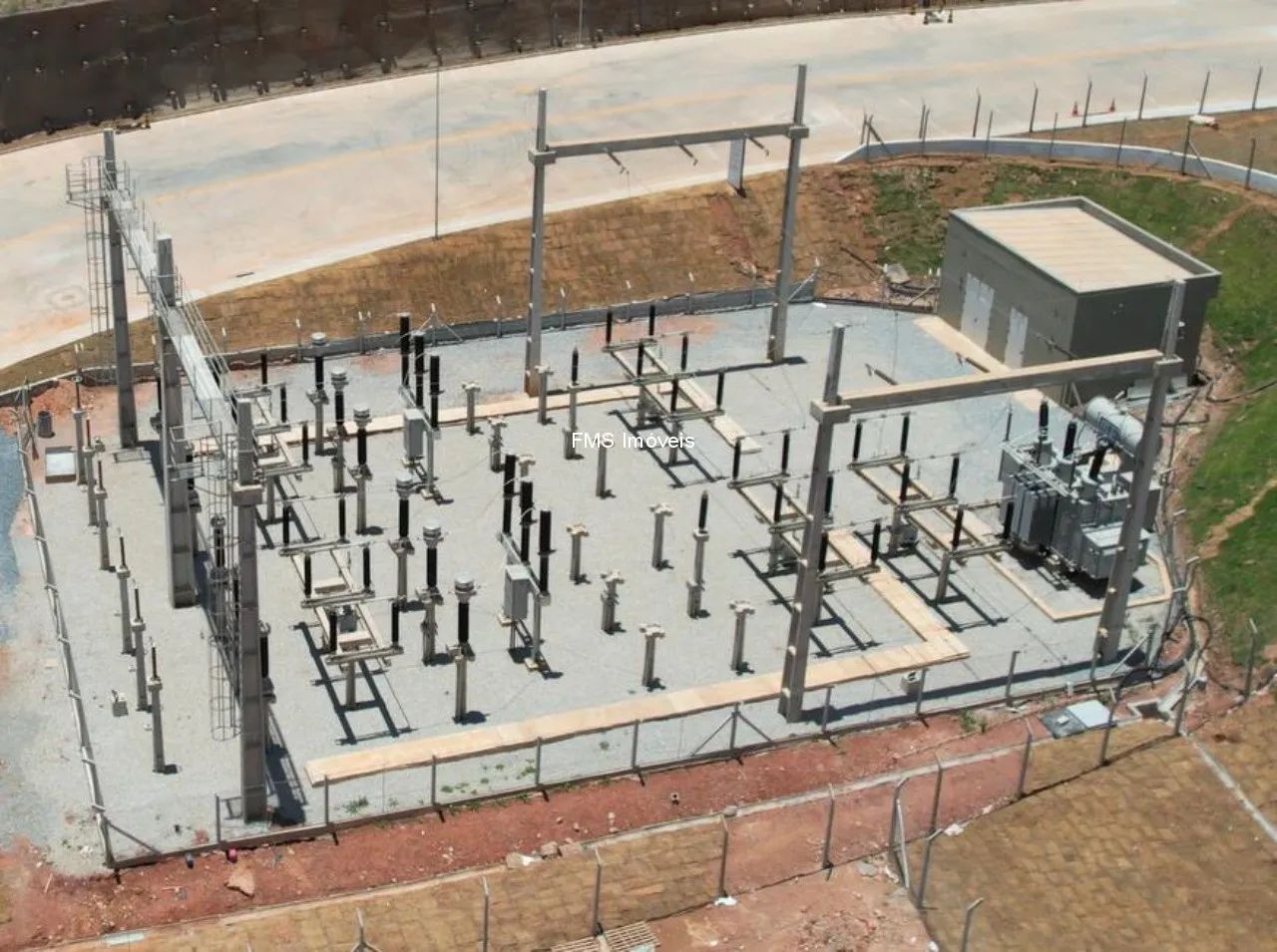 Galpão Comercial para Locação em Cajamar-SP, Vila União: 1 Sala, 8 Banheiros, 24 Vagas de  - Foto 7