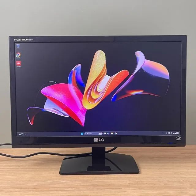Monitor Lg Flatron E2241s 21,5 Led Full Hd Vga 5ms - Foto 2