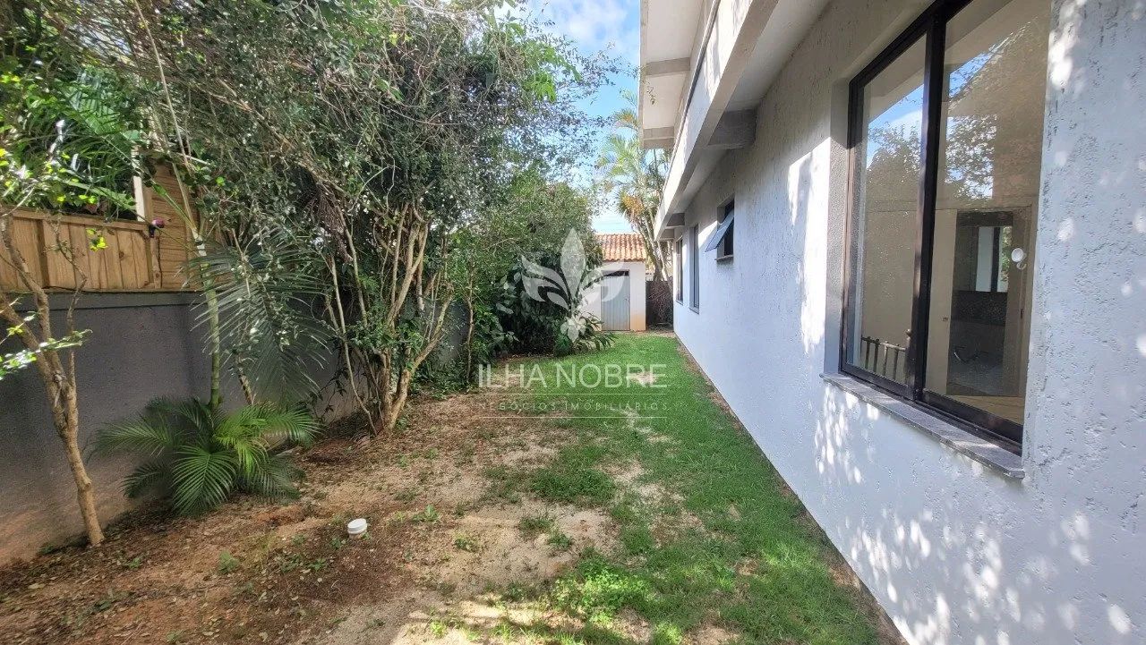 Casa Semi Mobiliada para alugar com 6 Quartos no Campeche Florianópolis com 512 M² por R$  - Foto 4