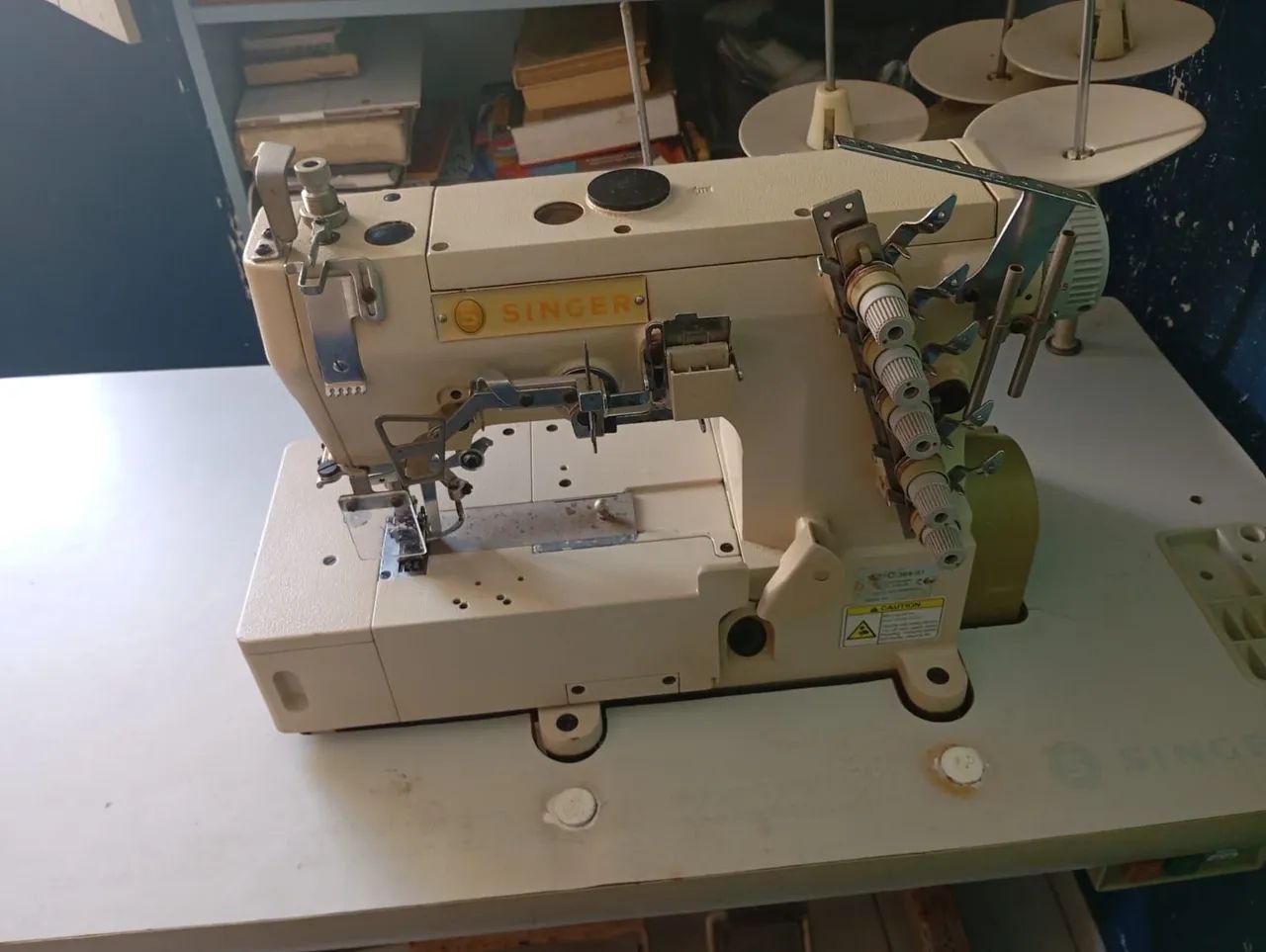 Máquina de costura galoneira - Foto 2