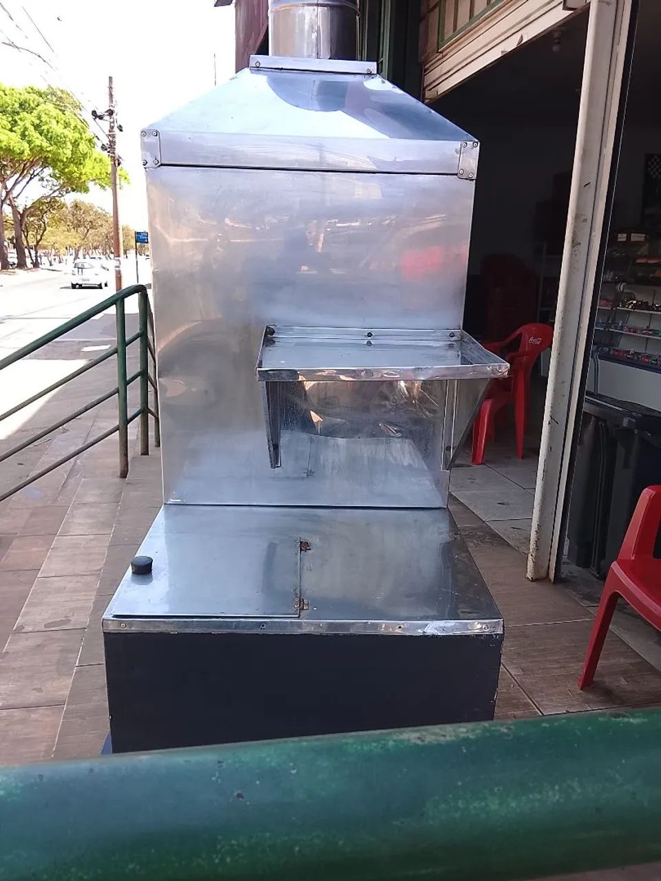 Vendo carrinho para venda de churrasquinho  - Foto 5