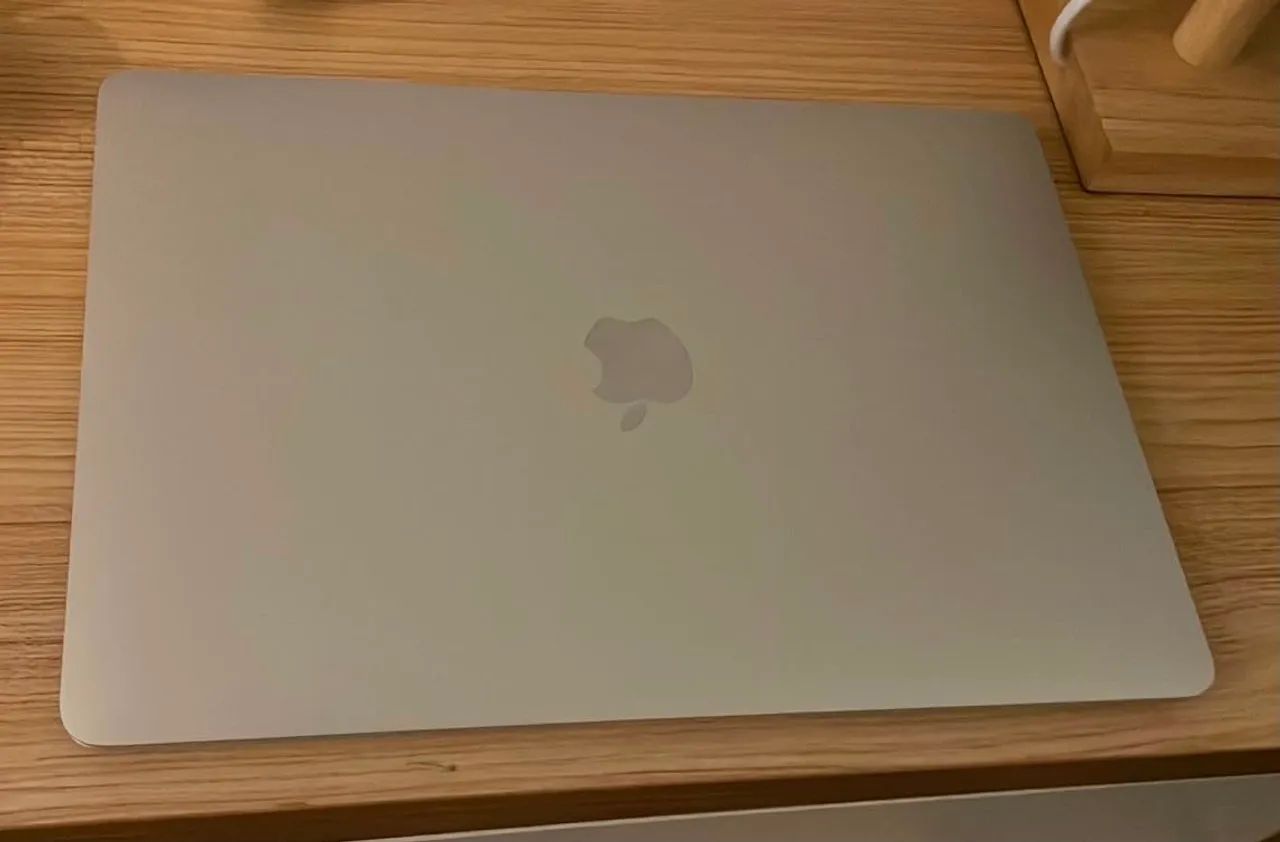 MacBook Air M1 - 8 GB RAM | 256 GB SSD