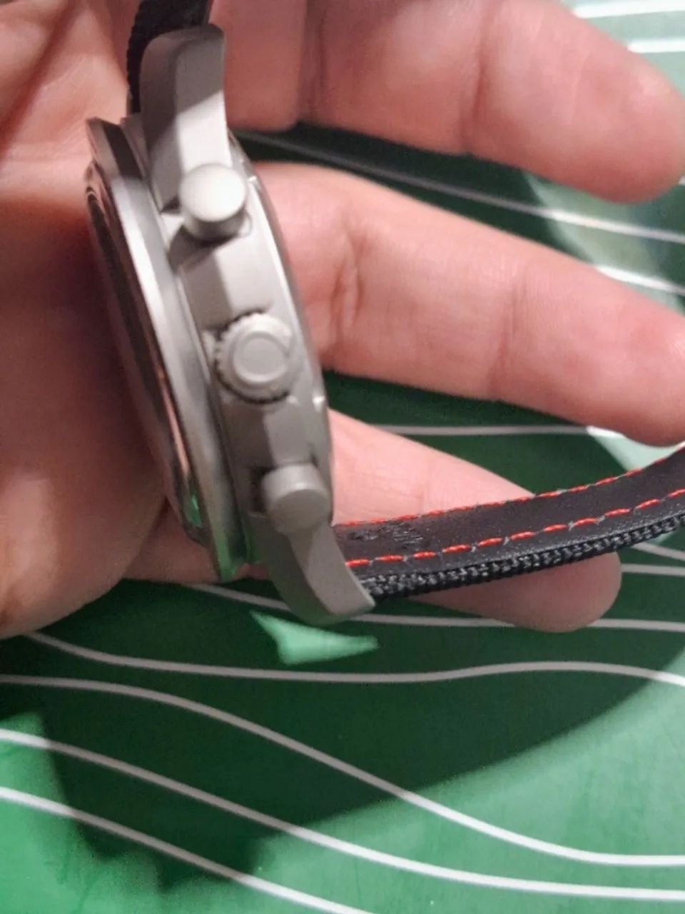 Relógio OMEGA SEAMASTER EM TITÂNIO COM PULSEIRA DE COURO - Foto 5