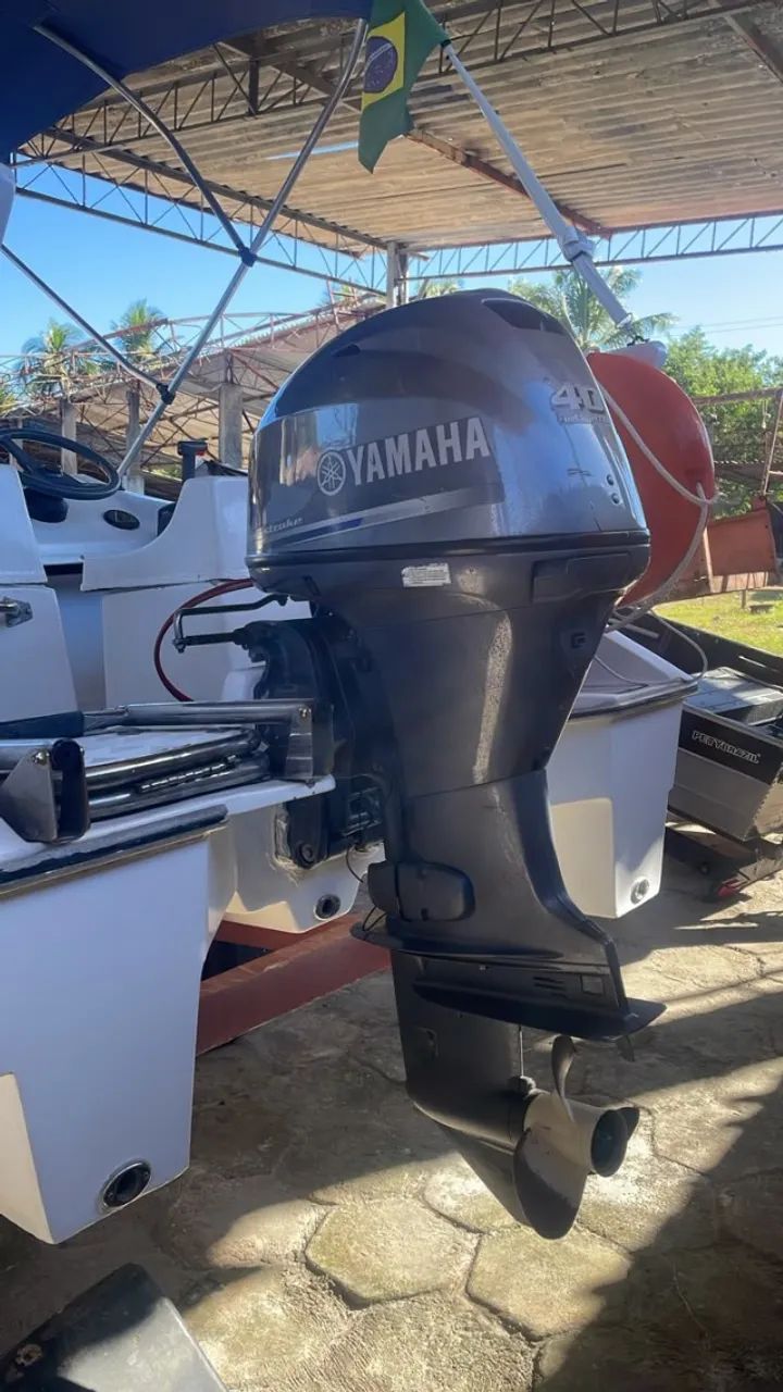 LANCHA S8 COM COMANDO A DISTANCIA MOTOR YAMARA 4 TEMPO - Foto 3