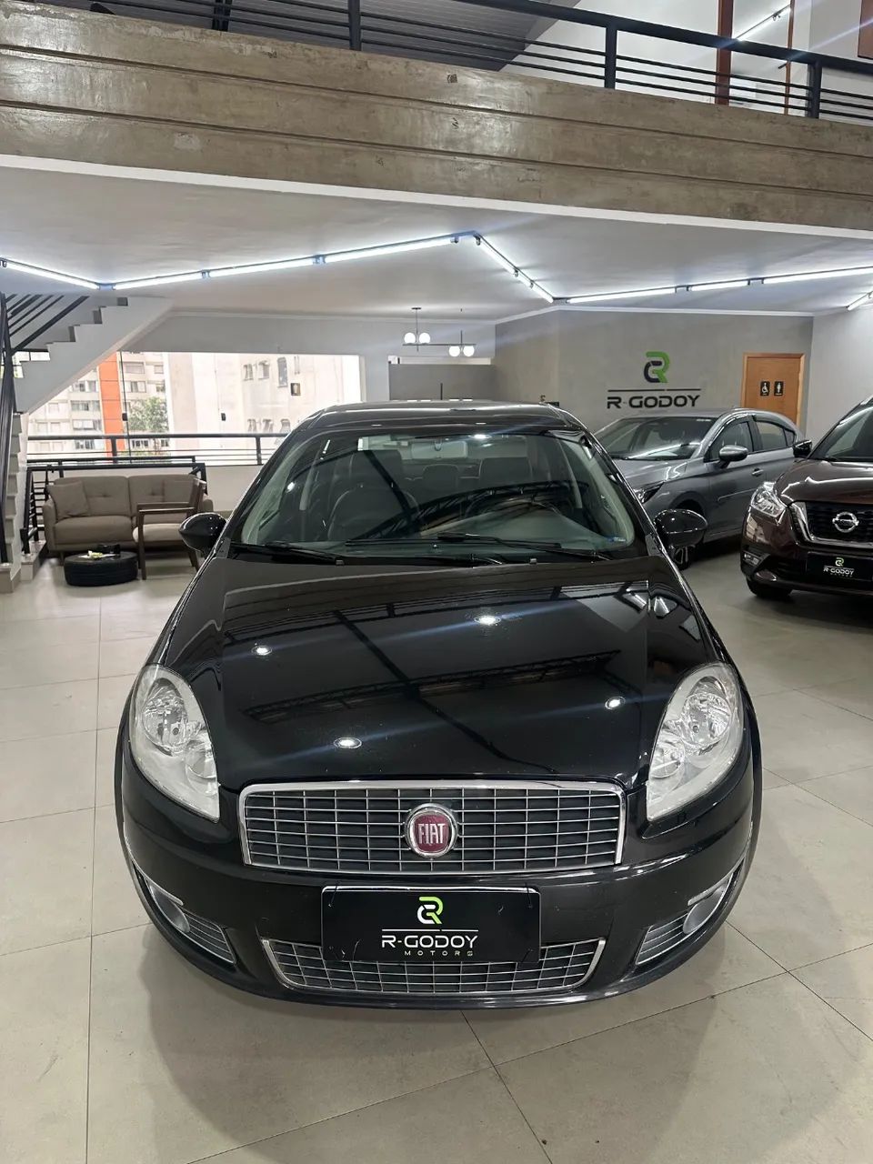 Fiat Linea Absolute 1.9/1.8 Flex Dualogic 4P 2013 - Foto 2