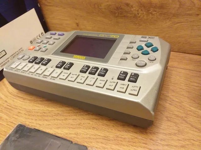 sequencer yamaha qy70
