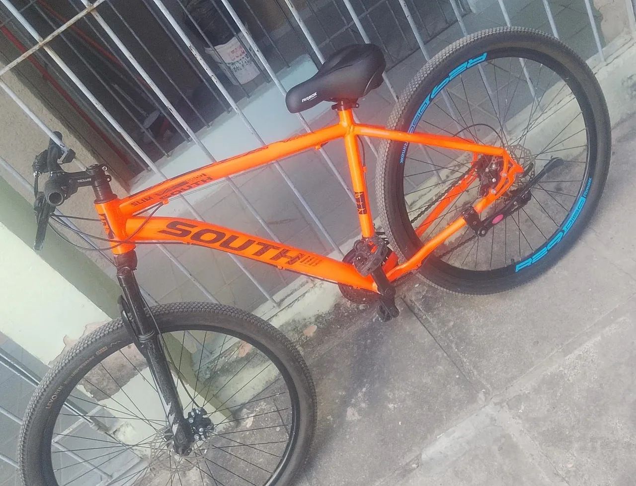 Bicicleta aro 29 novinha  - Foto 2