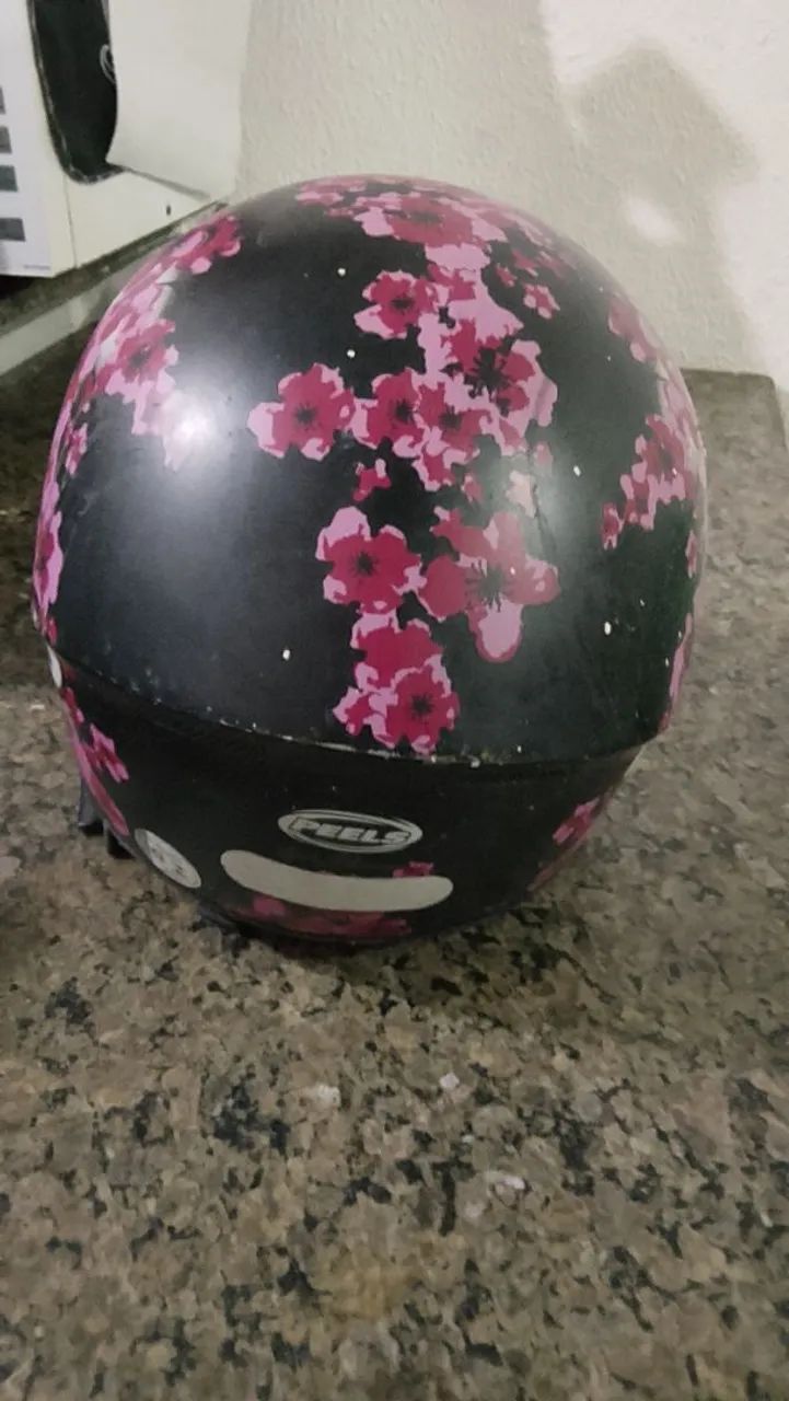 capacetes usados, sem a viseira, para vender logo ! - Foto 4