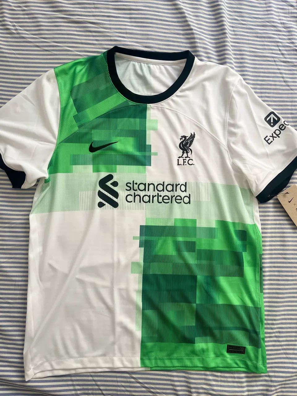 Camisa Liverpool Branco/Verde GG  23/24
