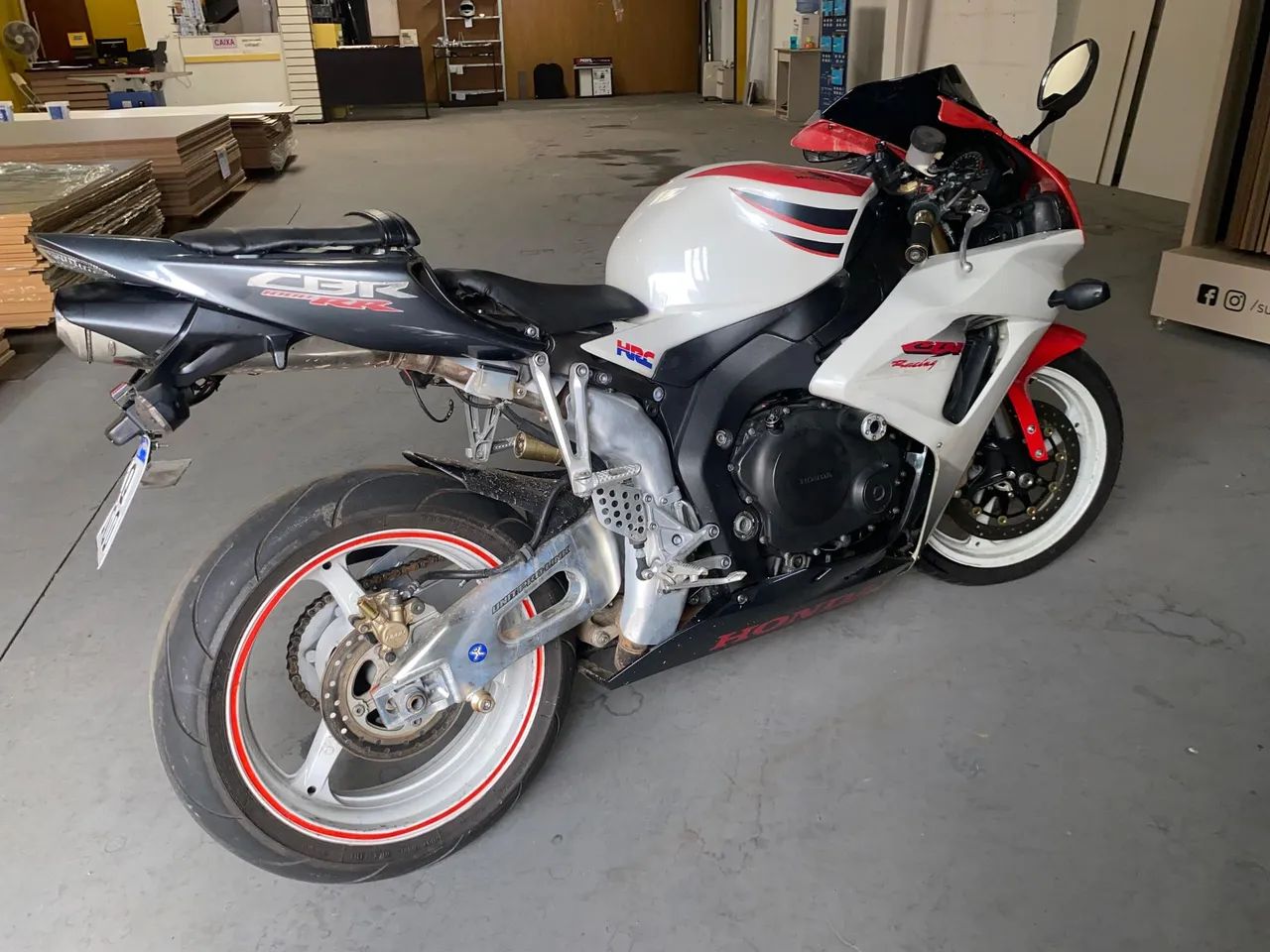 Cbr 1000 rr  - Foto 4