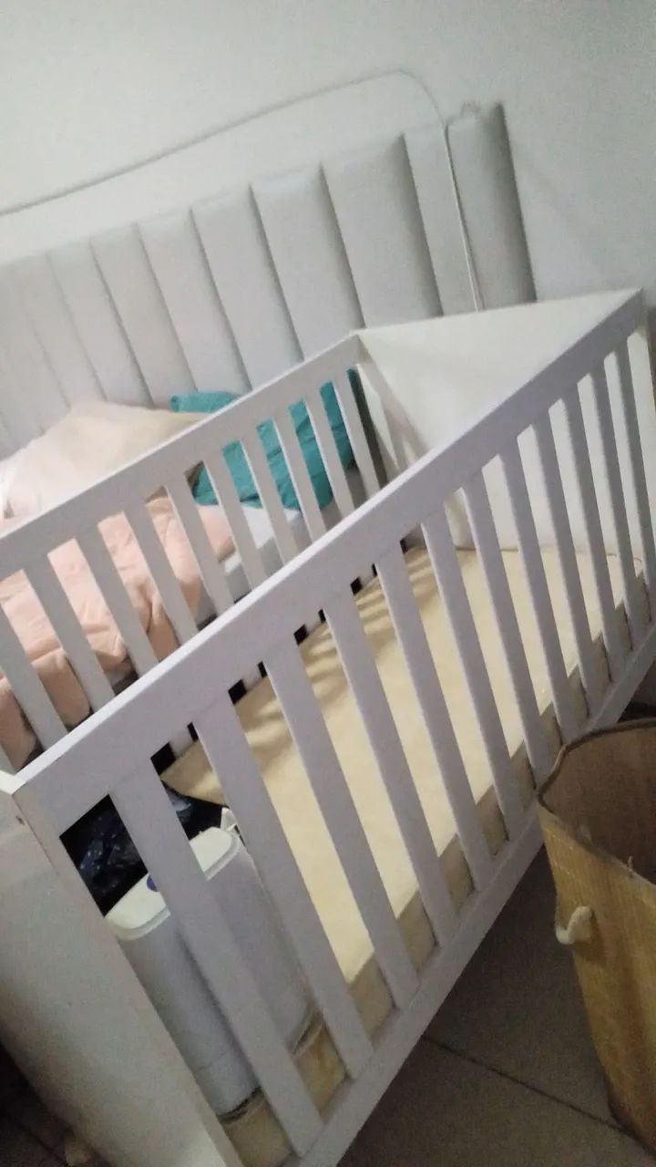 Vendo Berço com 2 níveis de altura e suporte para mosqueteiro