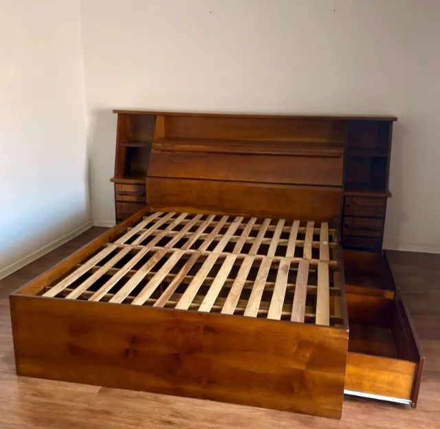CONJUNTO - CAMA QUEEN E GUARDA-ROUPA MADEIRA  - Foto 3