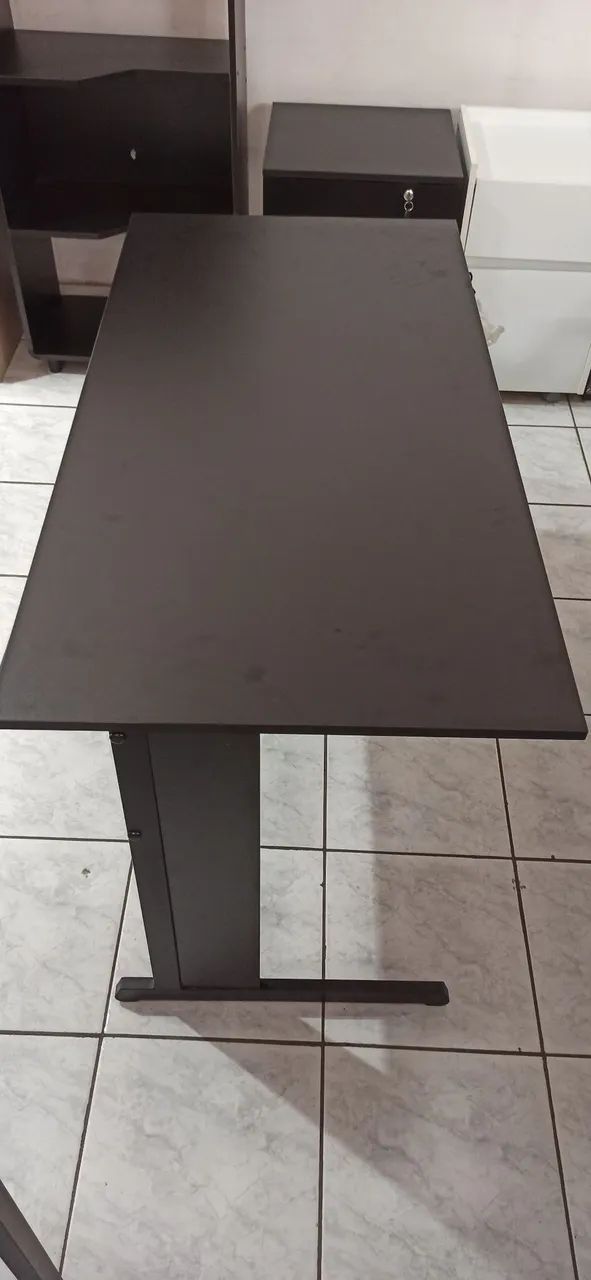 Mesa para escritório 1.20m preta  - Foto 2
