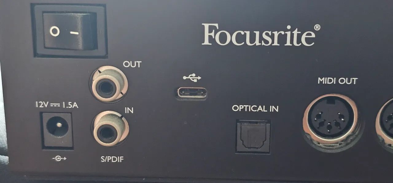 Focusrite Clarerr+ 4Pre - Foto 4