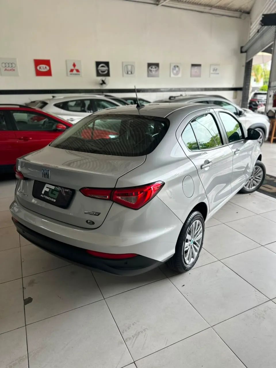 Fiat Cronos Drive 1.3 8V Flex Aut. 2024 - Foto 3