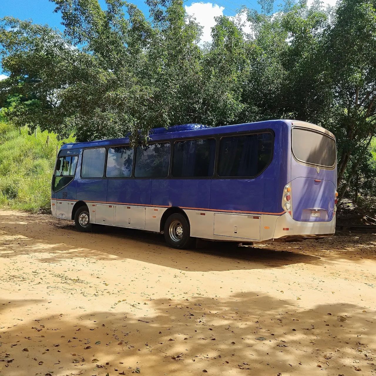 Aluguel de ônibus/Fretamento com motorista  - Foto 2