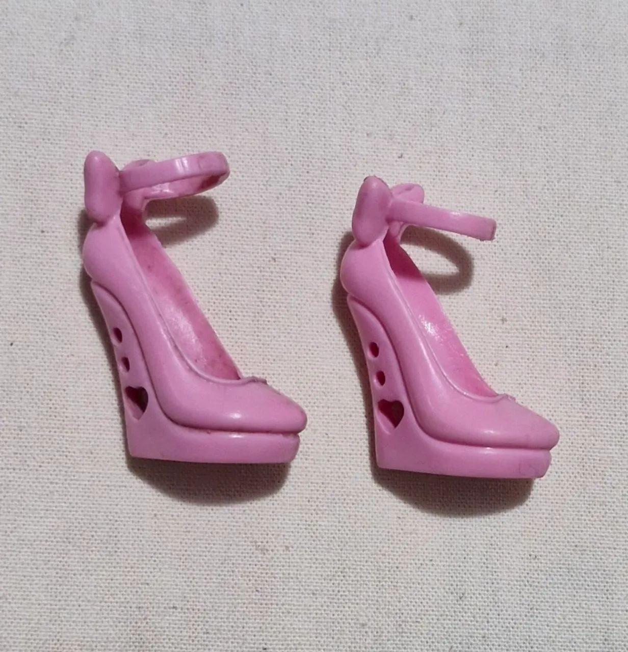 Sapatos Draculaura passeio no Shopping  monster high 