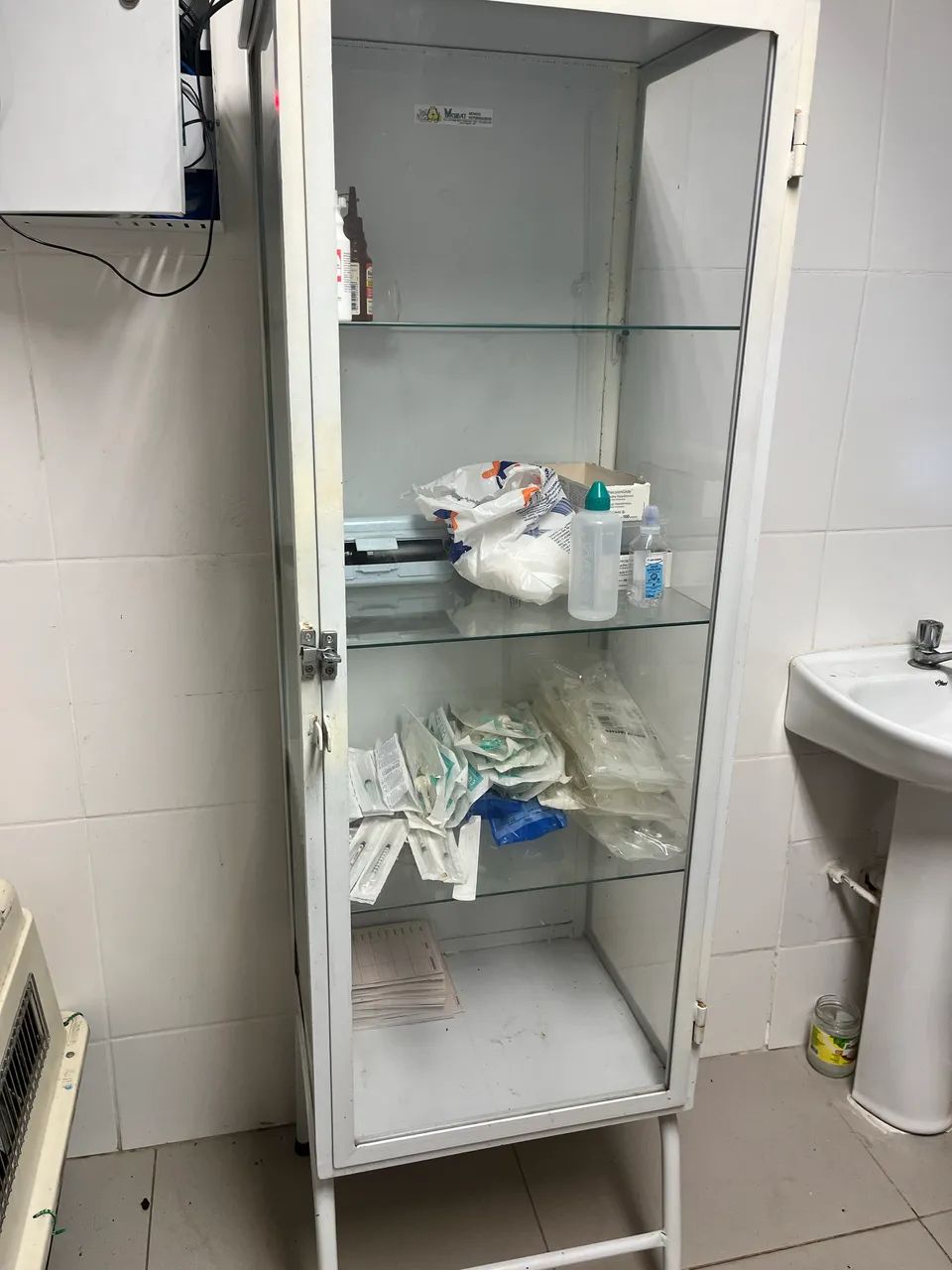 Armário vitrine veterinário  - Foto 2