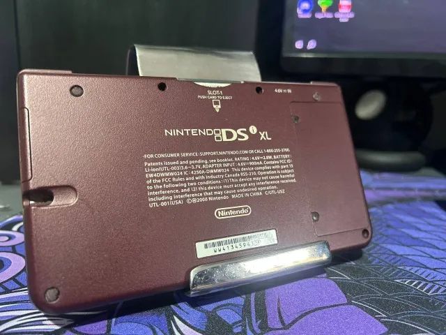 Nintendo DSi XL Vermelho Original - Console Portátil Nintendo DS