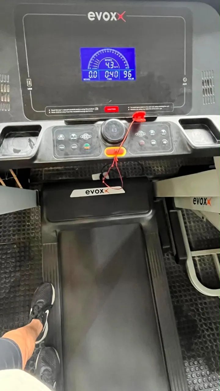 Esteira EVOX RTX motor carbono  - Foto 2