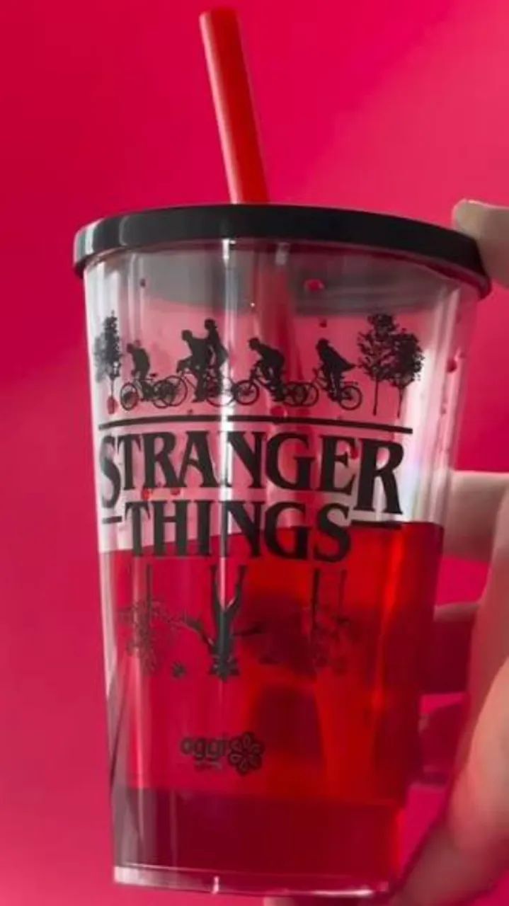 Copo Stranger Things Oggi - Foto 2