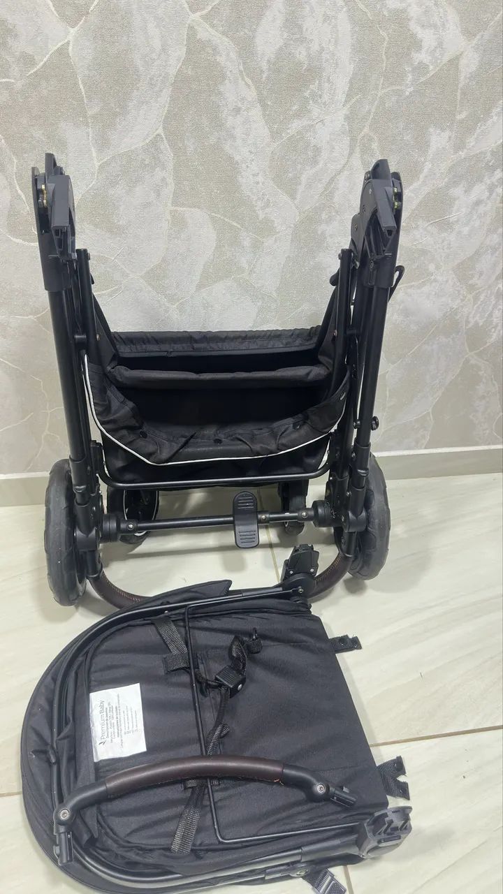 Carro de bebê e bebê conforto  - Foto 2