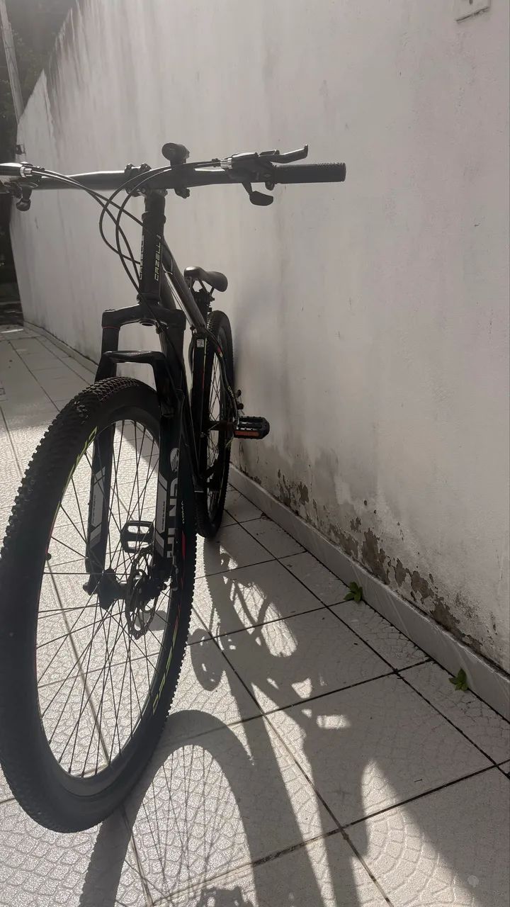 Bicicleta aro 29 - pouco usada - Foto 4