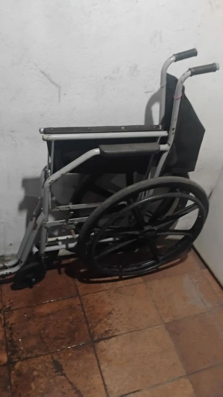 Cadeira de roda  - Foto 2