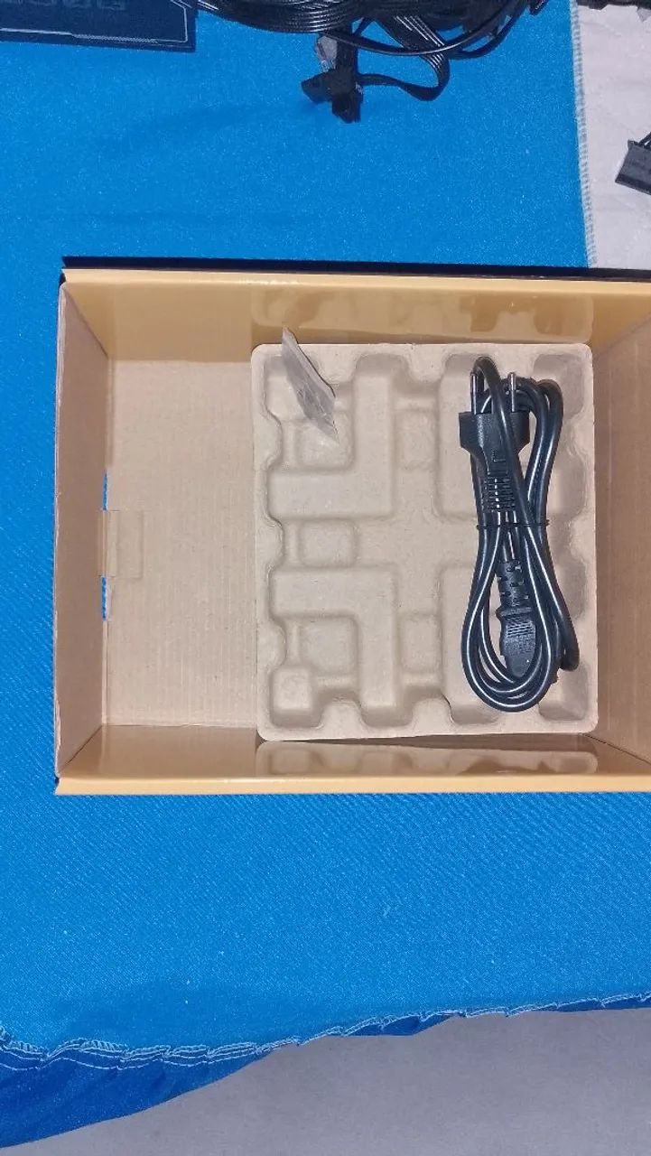 Fonte da gigabyte 650w - Foto 3
