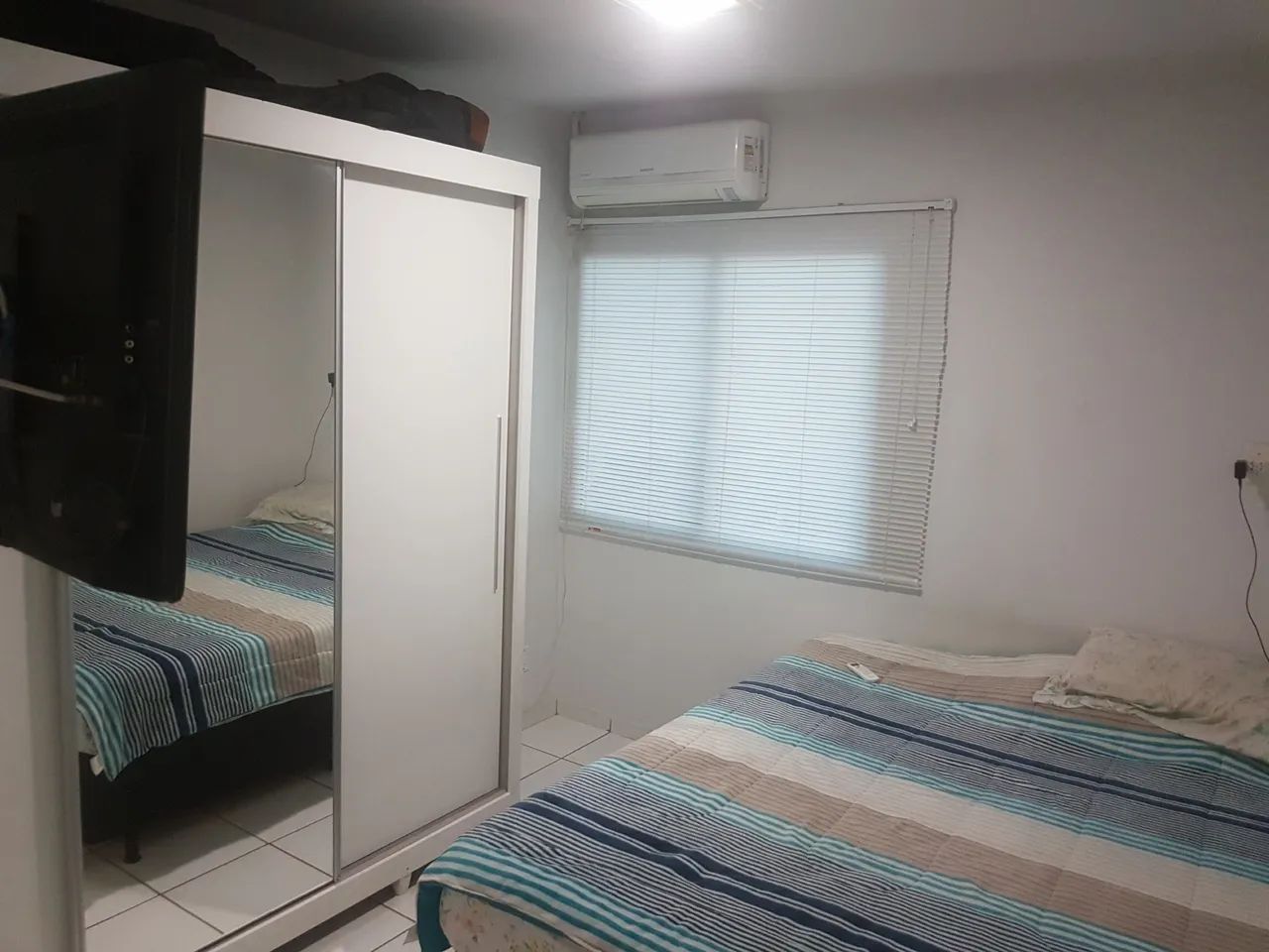 Casa 2 Quartos Condomínio Fechado 