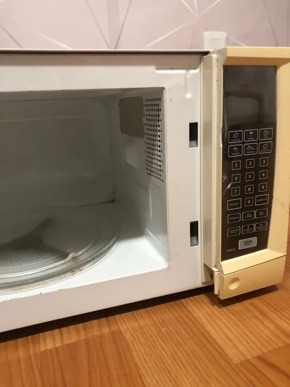 Micro-ondas Philco PME22 20L - Funcionando Perfeitamente - Foto 4