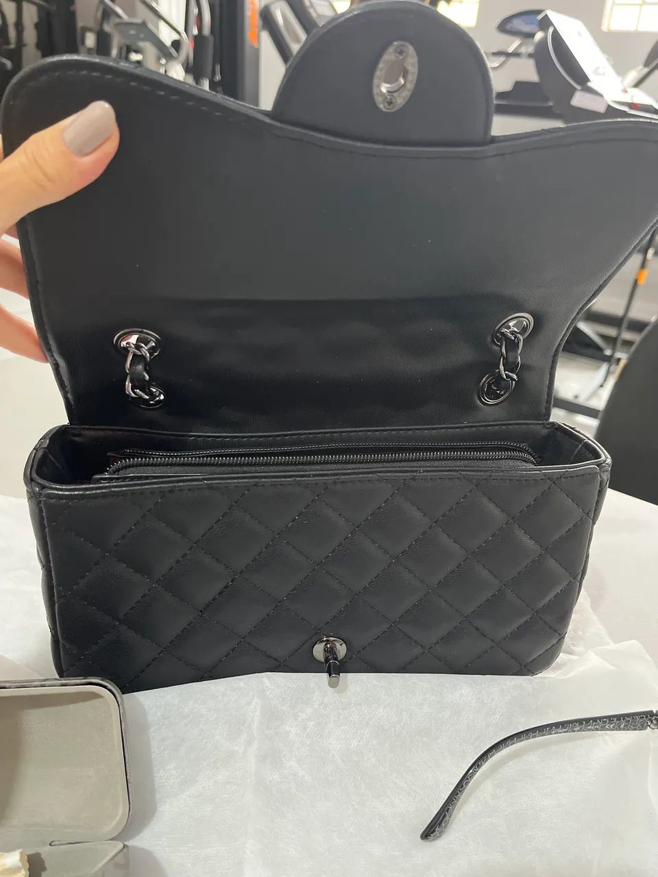 Óculos calvin Klein + bolsa matelassê  - Foto 3