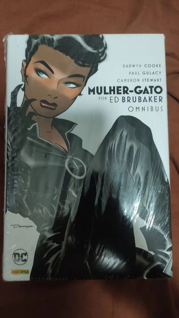 Omnibus Mulher Gato Panini