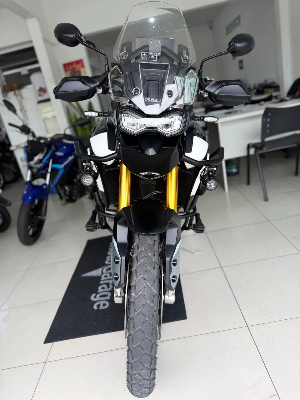 Triumph Tiger 900 Rally - 2022 IMPECÁVEL  - Foto 4