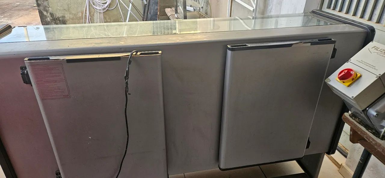 balcão refrigerado com vidro curvo - Foto 2