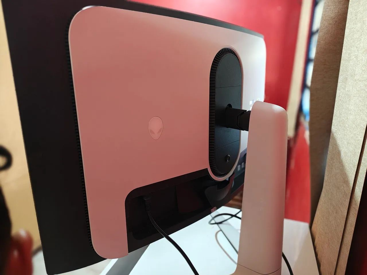 Monitor QD OLED Alienware AW3225QF. - Foto 4