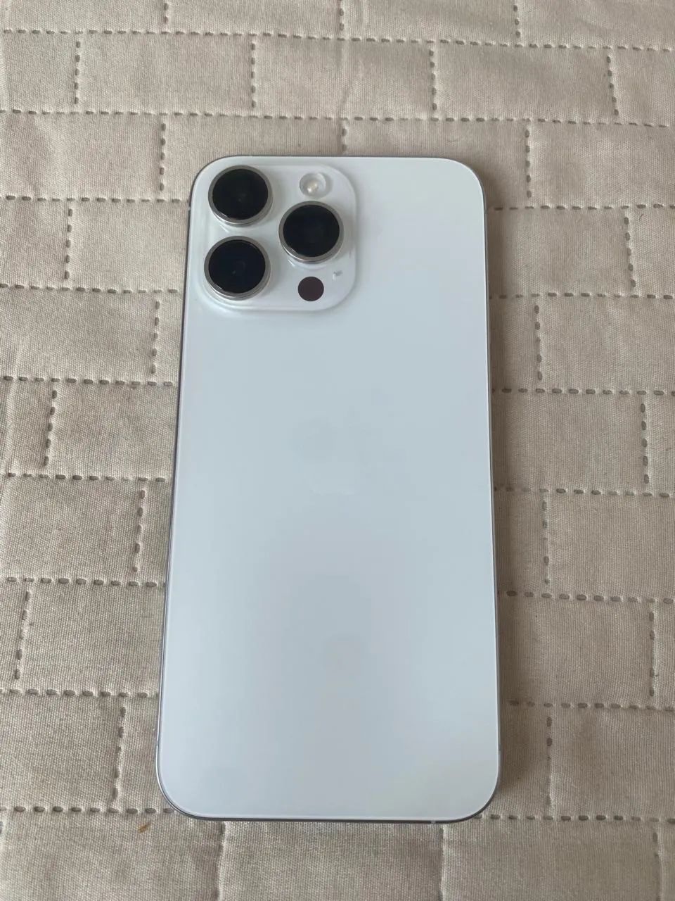 iPhone 15 Pro Max - R$3.600 Só amanhã 