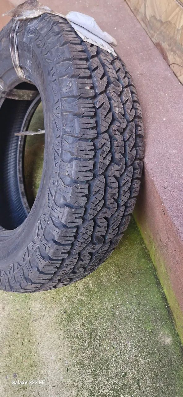 Pneu 205/7015 semperit strada adventure, ideia etc - Foto 2