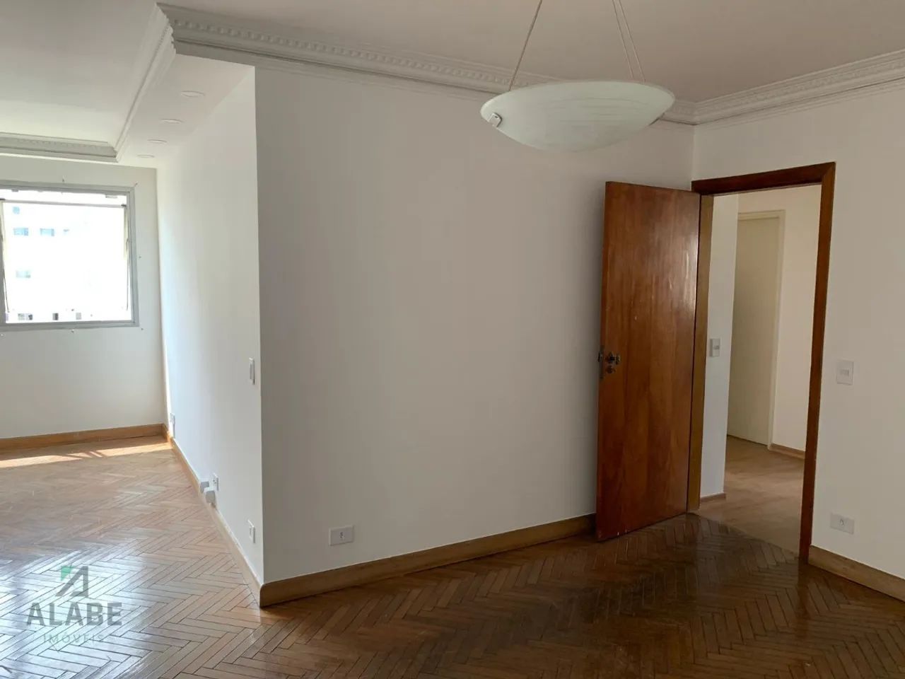 Apartamento para venda em Moema com 3 quartos, sendo 1 suíte, 100m² - Foto 2