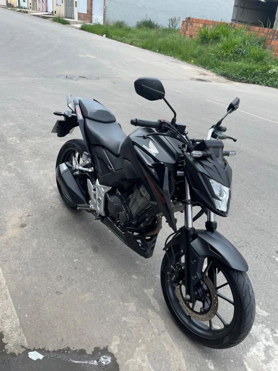 Moto em perfeito estado!!