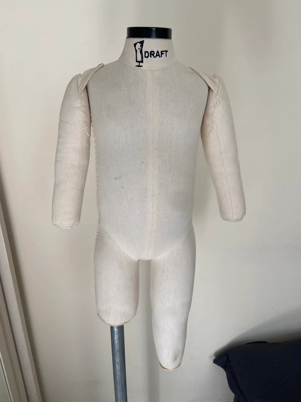 Manequim Infantil Draft Moulage Com Braços - Ótimo Estado