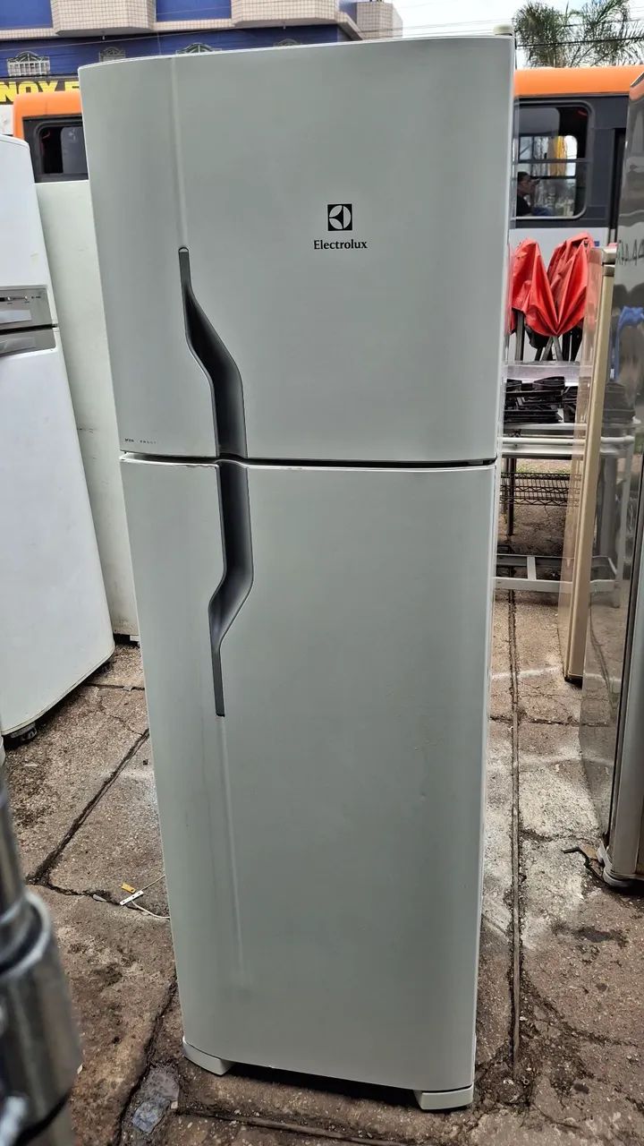 GELADEIRA ELECTROLUX DUPLEX FROST FREE CONSERVADA 