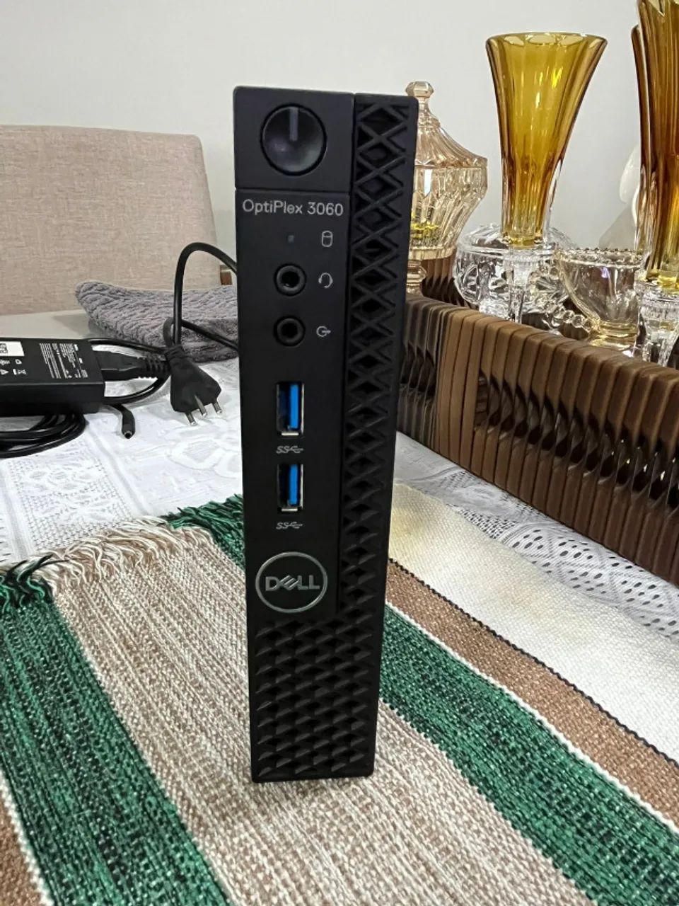 Mini PC Dell Optiplex 3060 i5 Intel 8GB 1TB armazenamento