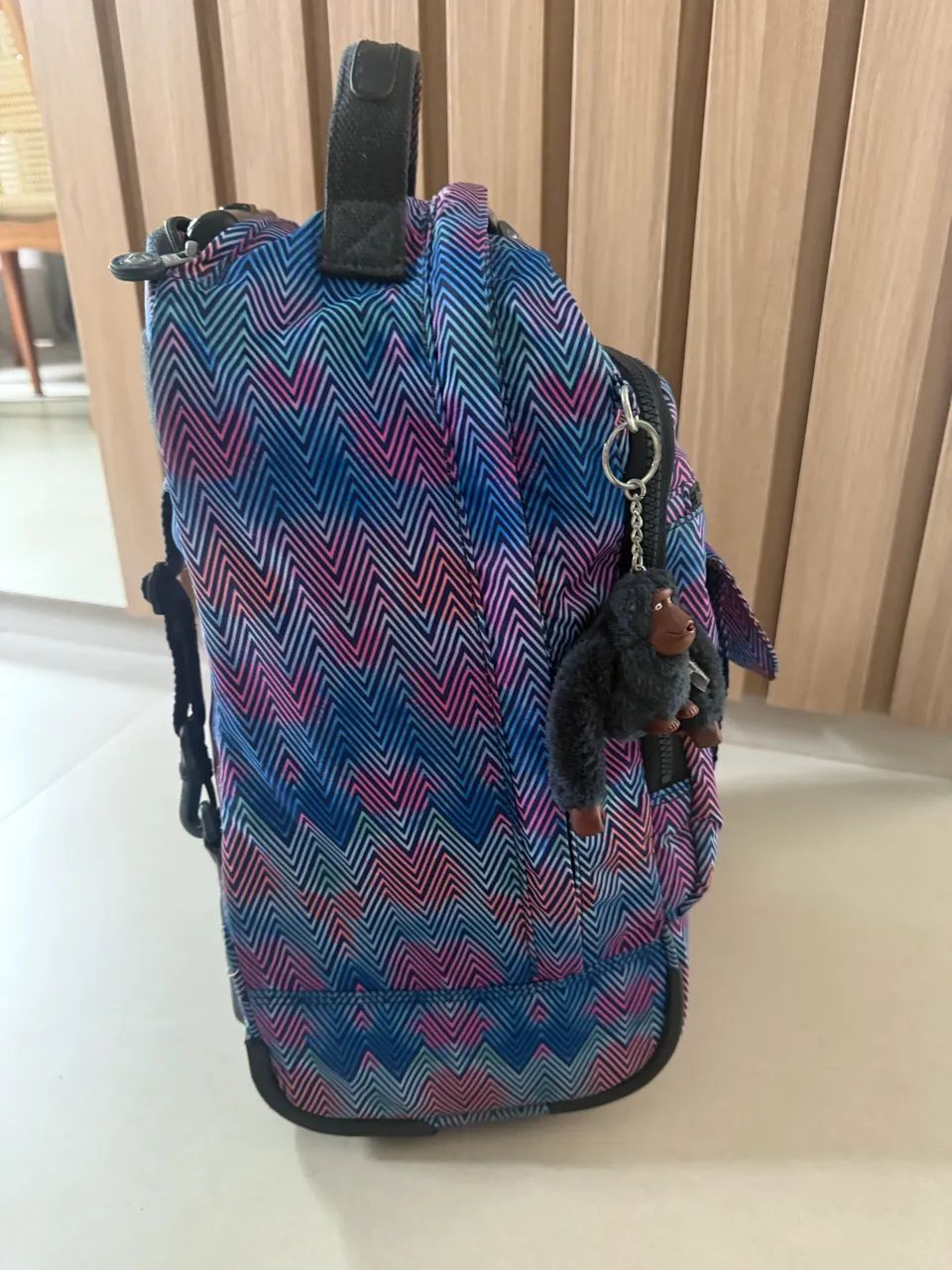 Mochila Kipling com rodinhas  - Foto 3