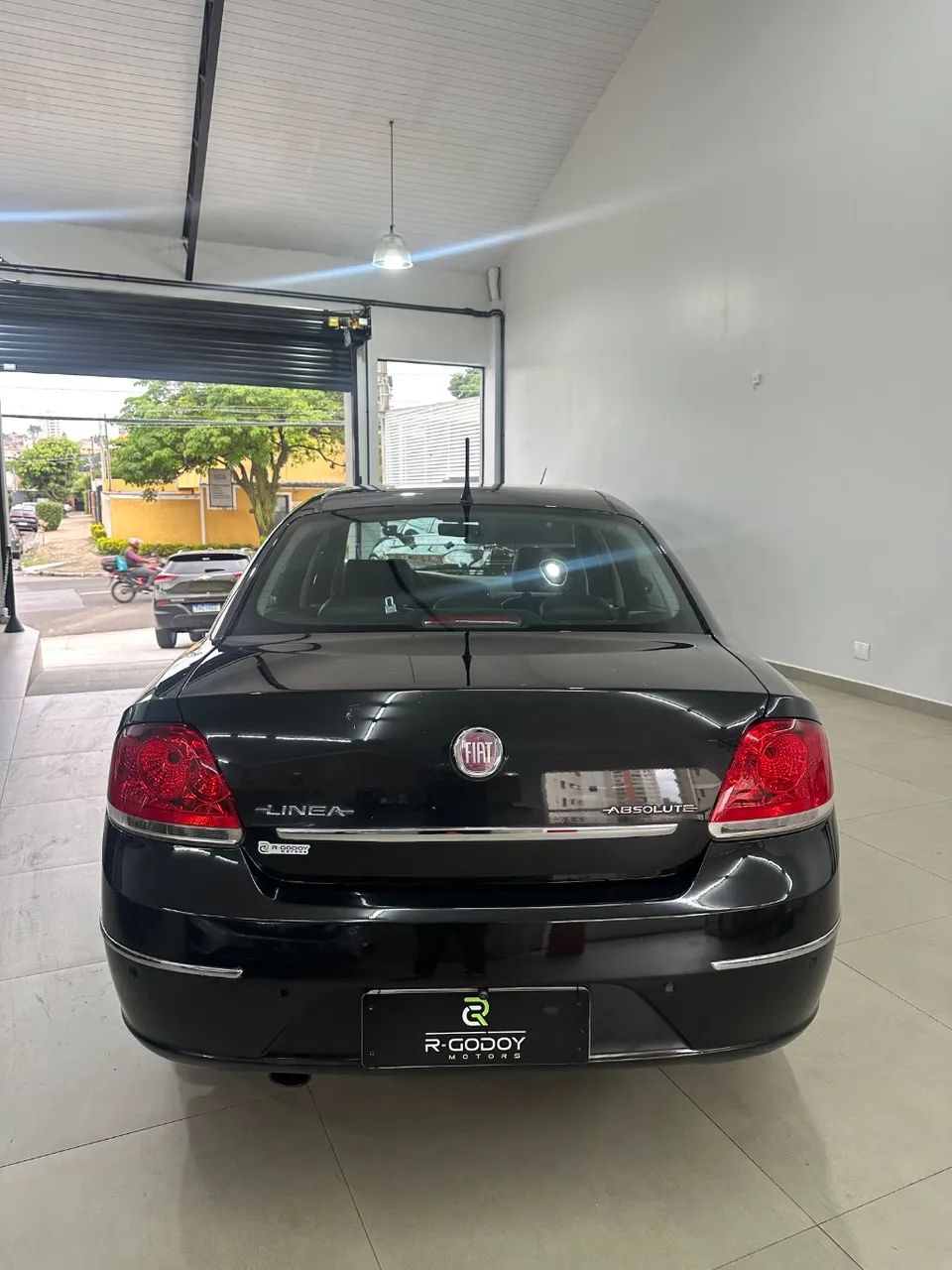 Fiat Linea Absolute 1.9/1.8 Flex Dualogic 4P 2013 - Foto 5