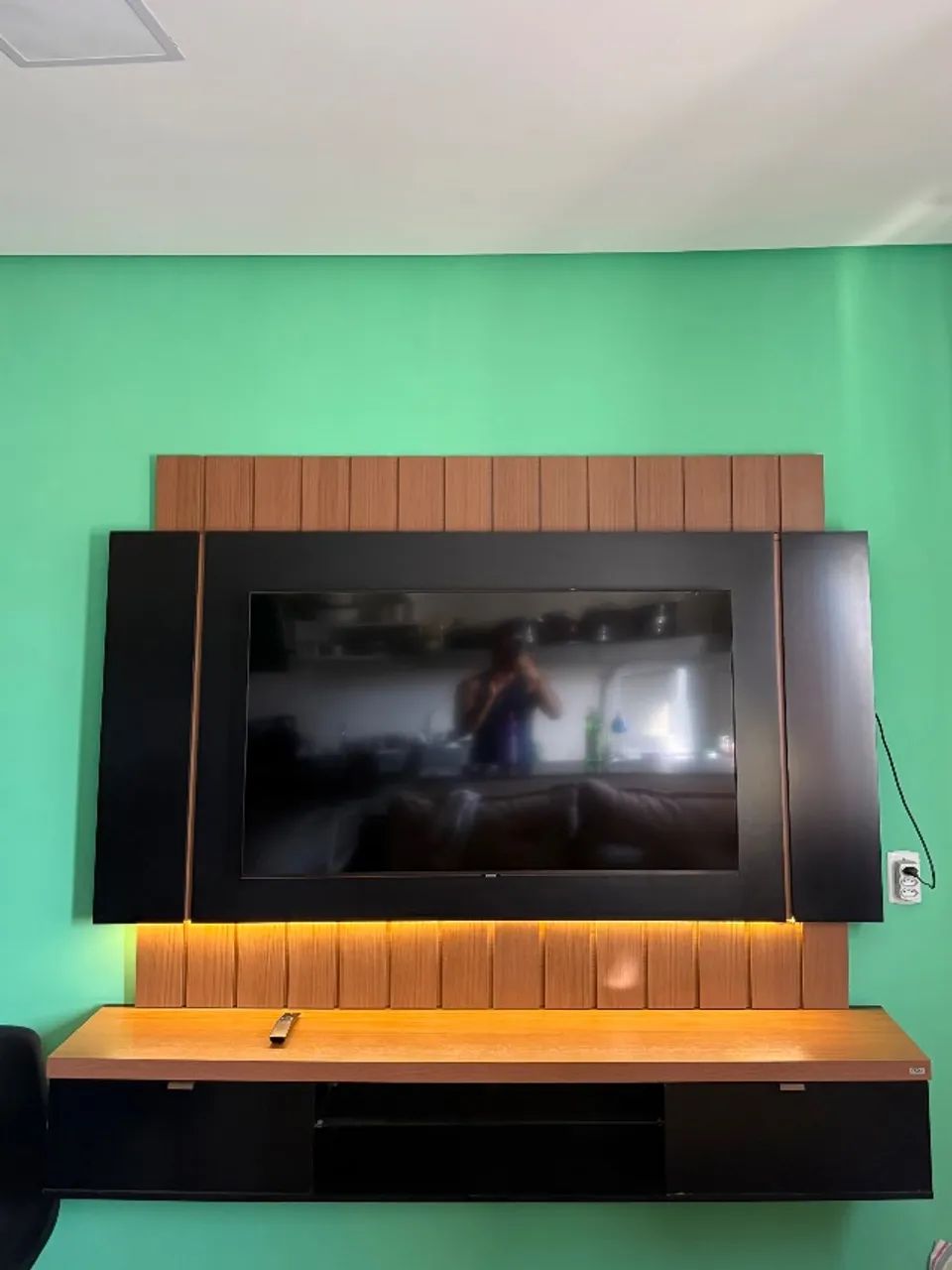 Smart TV LED 50 UHD 4k e Painel de Led com suporte - Foto 2