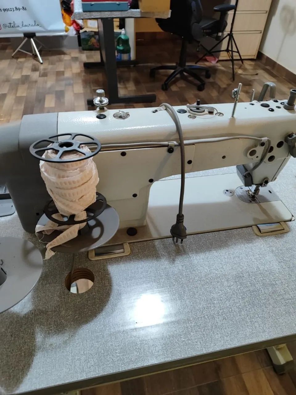 Máquina de Costura Industrial Reta Megamak - Semi Nova - Foto 3