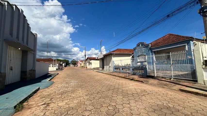 Casa 3 quartos + Terreno 436m² no Centro - Delfinópolis/MG - Foto 2
