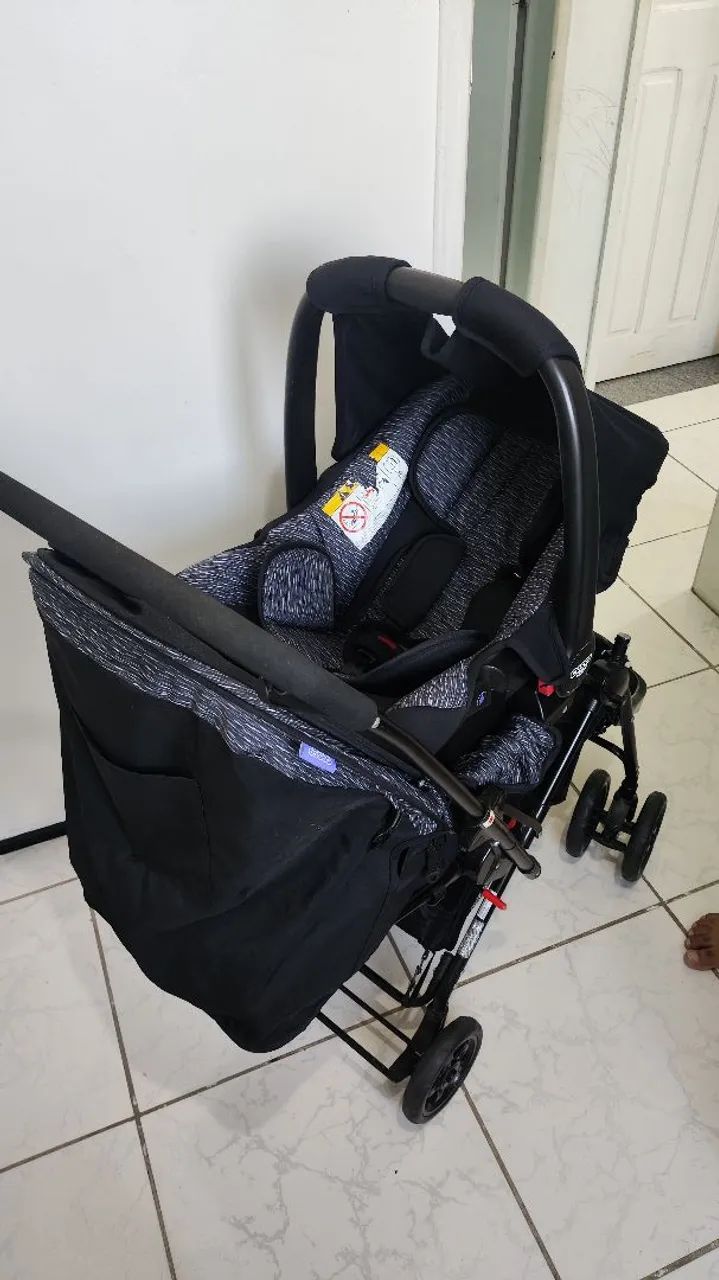 Carrinho de bebê Cosco Travel System Reverse + bebê conforto  - Foto 3