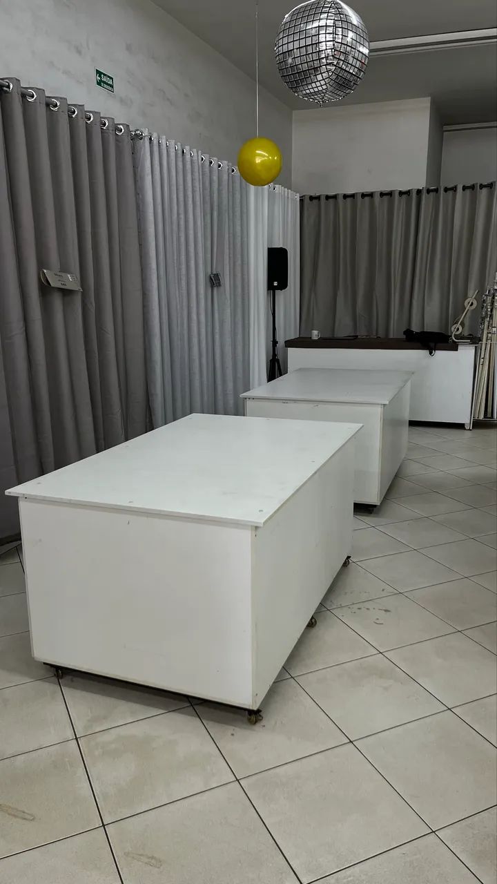 Expositor Balcão Para Lojas com Gavetas e Rodinhas